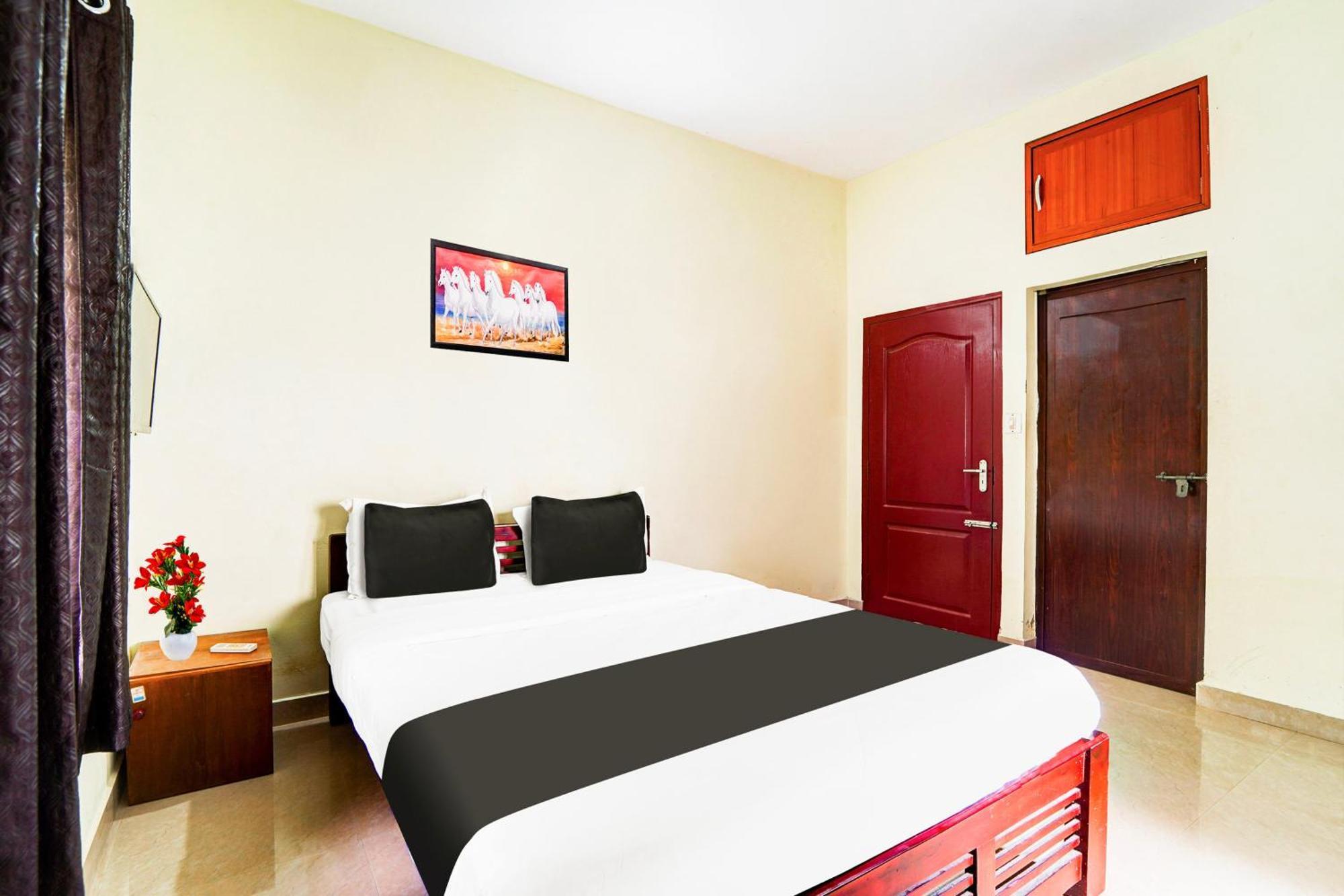 Super Hotel O Nettoor Near Lakeshore Hospital Kochi Exterior photo